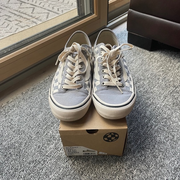 Women’s Vans - Picture 1 of 1